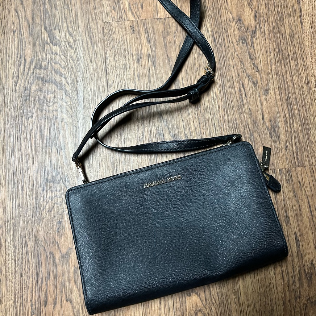 Michael Kors Black Jet Set Large Saffiano Leather Crossbody Bag